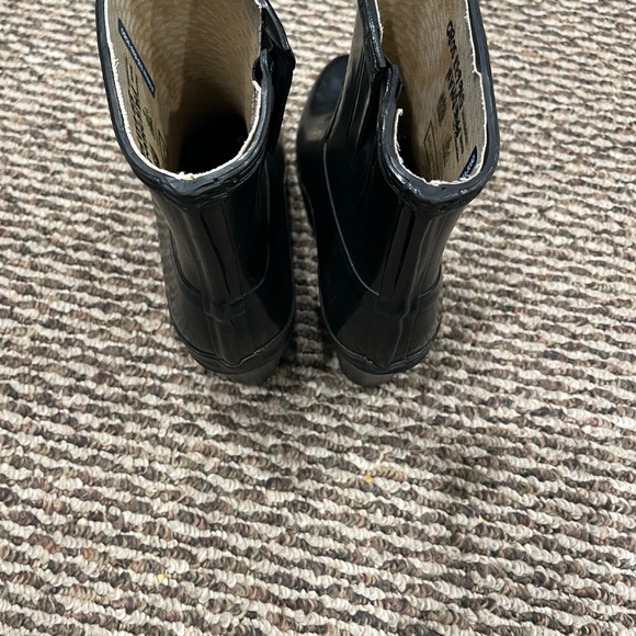 Hunter Women’s Rubber Platform Rain Boots - Picture 3 of 6